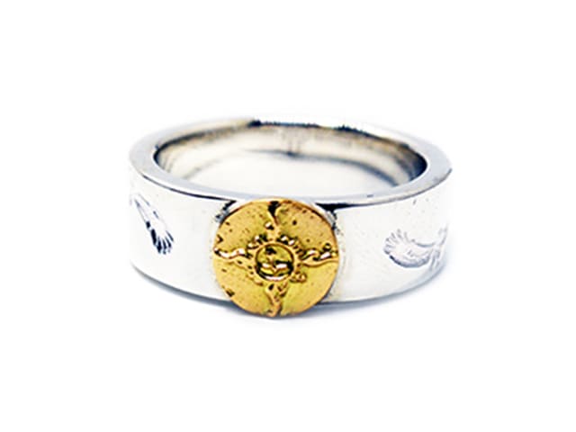 ��FIRST ARROW's/�ե������ȥ��������ۡ�Flat Hammered 8mm Eagle Stump Work Ring with K18/K18�դ�ʿ��8mm�������륹����ץ����󥰡�(R-181)