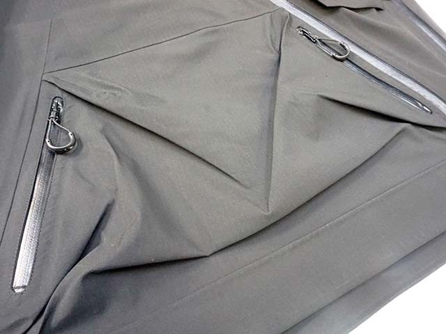 ��COMFY OUTDOOR GARMENT/����ե��������ȥɥ��������ȡ�2023FW��Slash Shell COEXSIT/����å��奷���륳���������ȡ�(CMF2302-J10C)(CMF/���ᥫ��/�����ȥɥ�/�л�/������/�ϡ��졼/�ۥåȥ��å�/WOLF PACK/����եѥå�)