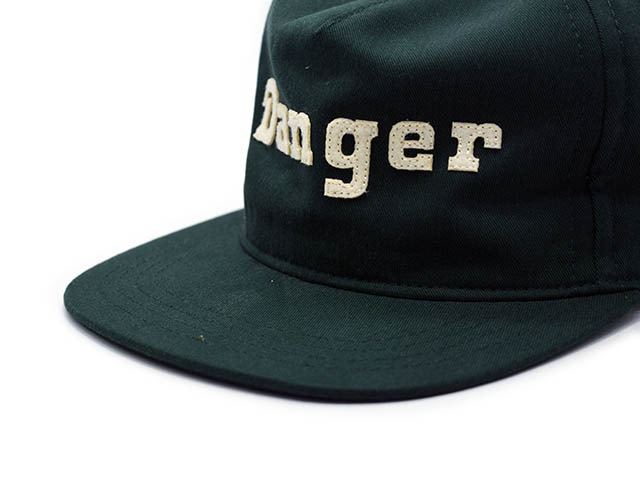 ��The Ampal Creative/�� ����ѥ륯�ꥨ���ƥ��֡ۡ�Danger Snap Back/�ǥ󥸥㡼���ʥåץХå���