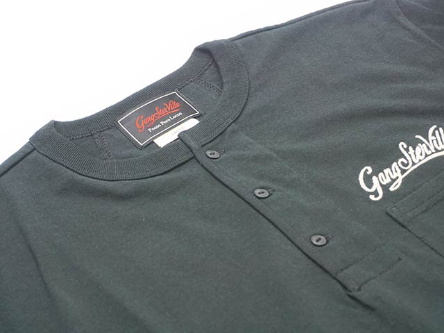 (50% OFF)��2����GANGSTERVILLE/����󥰥������ӥ��2024SS��Henry Neck S/S Tee��THE GANG'S HERE��/�إ�꡼�ͥå����硼�ȥ��꡼��Tee�ɥ� ����󥰥�������ҥ��ɡ�(GSV-24-SS-22)