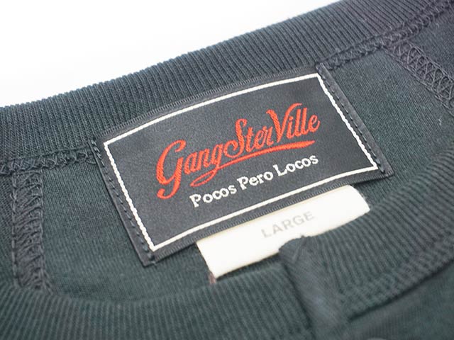 (50% OFF)��2����GANGSTERVILLE/����󥰥������ӥ��2024SS��Henry Neck S/S Tee��THE GANG'S HERE��/�إ�꡼�ͥå����硼�ȥ��꡼��Tee�ɥ� ����󥰥�������ҥ��ɡ�(GSV-24-SS-22)