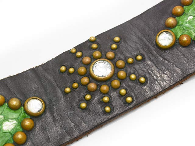 ��HTC(Hollywood Trading Company)/�������ƥ�������(�ϥꥦ�åɥȥ졼�ǥ��󥰥���ѥˡ�)�ۡ�Leather Studs Belt"Overlay Peanuts Snake��/�쥶�������å��٥�ȡɥ����С��쥤�ԡ��ʥåĥ��͡����ɡ�