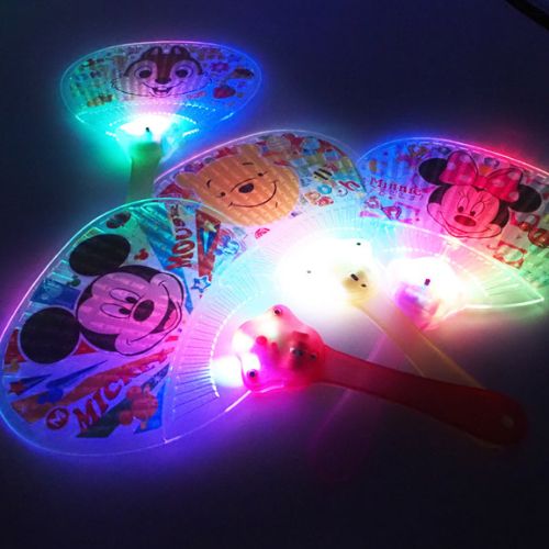 ディズニー　うちわ　20枚（バラ売り可能） Amazon.co.jp: コレサポ ミニうちわ だ円型 20枚（2枚入×10