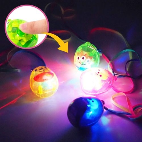 ミニオンズ たまご型 光る ペンダント限定完売！ノースフェイス