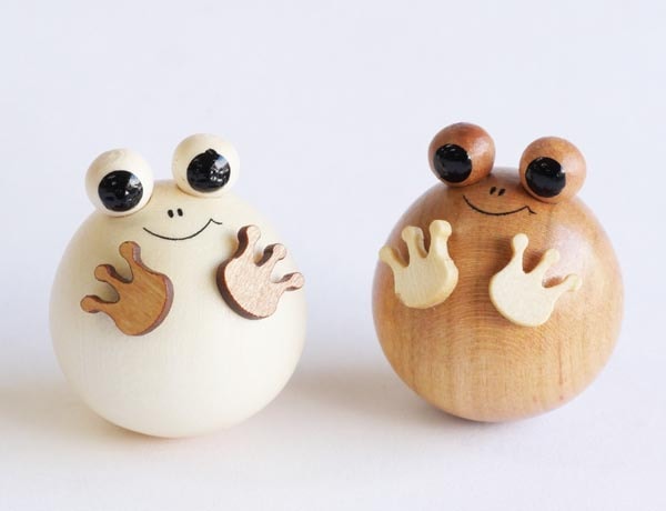 木製縁起置物】 起き上がりかえる (セットではありません) | 木製品