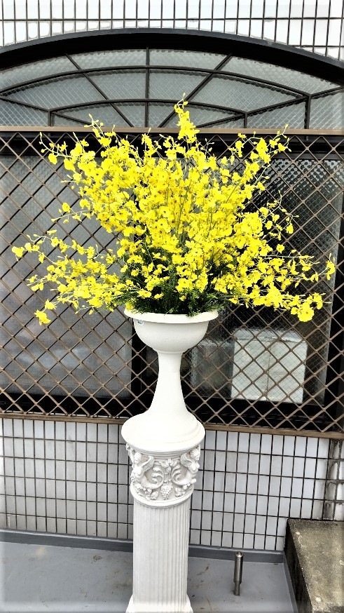【造花アレンジフラワー】【大型アレンジ】【オンシジュームアレンジ】【黄色カラーは風水カラー　金運　幸運カラー】【送料無料】【高さ100ｃｍ】【触媒加工済】