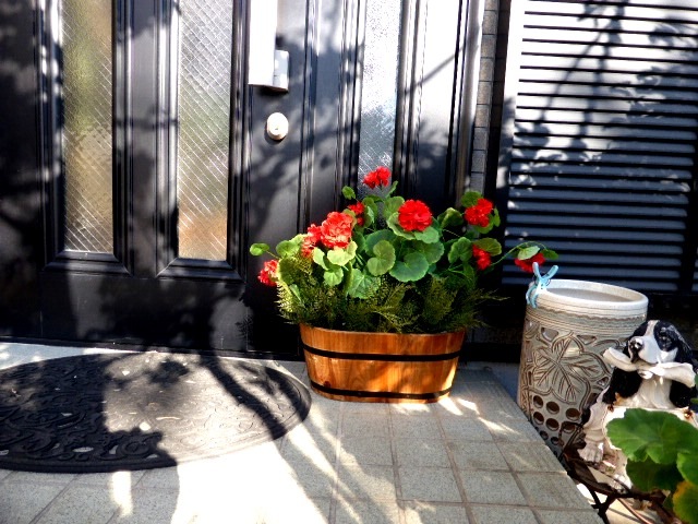 【ゼラニューム】人工観葉植物【ゼラニュームプランター】【造花】【触媒加工】【フェイクグリーン】【オフィスグリーン】【送料込み】【2色よりお選びください】