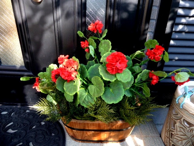 【ゼラニューム】人工観葉植物【ゼラニュームプランター】【造花】【触媒加工】【フェイクグリーン】【オフィスグリーン】【送料込み】【2色よりお選びください】