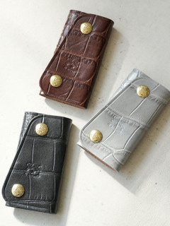 ◇【国内正規販売店】[54232305951] IL BISONTE(イルビゾンテ)キーケース クロコ エンボスドレザー