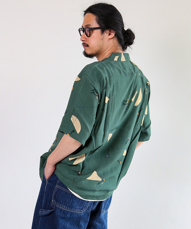 BRU NA BOINNE ブルーナボイン アロハシャツ　深海魚柄　タコ　イカ BRU NA BOINNE ブルーナボイン アロハシャツ 深海魚柄 タコ イカ