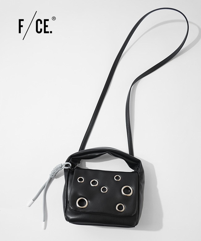 【SALE 30%OFF】[FEL34261B0006] 【チャーム・ショルダーベルト付属】 F/CE.(エフシーイー) TECH LEATHER EYELET MINI POACH テックレザーアイレットミニポーチ ハンドバッグ 鞄 セール
