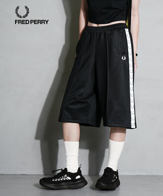 FRED PERRY(フレッドペリー) Taped Track Shorts テープライントラック