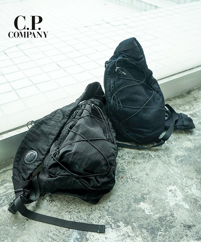 C.P.COMPANY(シー・ピー・カンパニー)Nylon B Lens Crossbody Rucksack