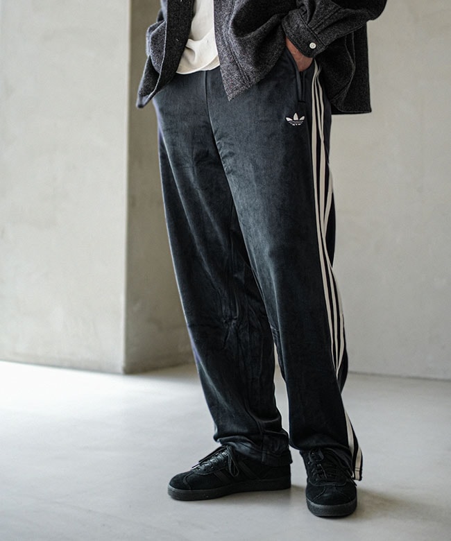 ◇adidas Originals(アディダスオリジナルズ) ユニセックス アディカラーファイヤーバード ベロア トラックパンツ（ジャージ） [QH344]