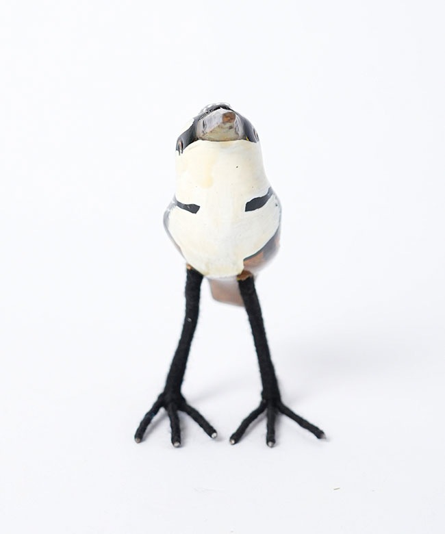 wk16113-05] AFRICANSQUARE(アフリカンスクエアー) 木製鳥 脚付き小