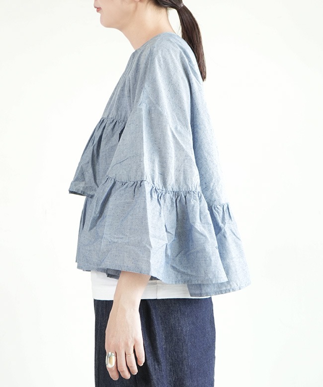 tumugu(ツムグ) コットンシルクシャンブレー ケープブラウス