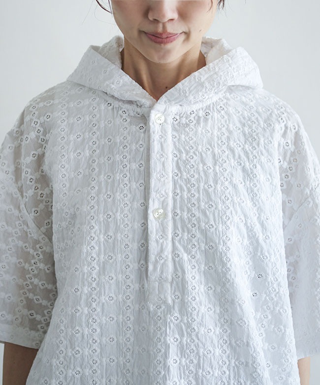 SALE 30%OFF】◇SOLAMONAT LARME(ソラモナラーム) 刺繍レースフーディ