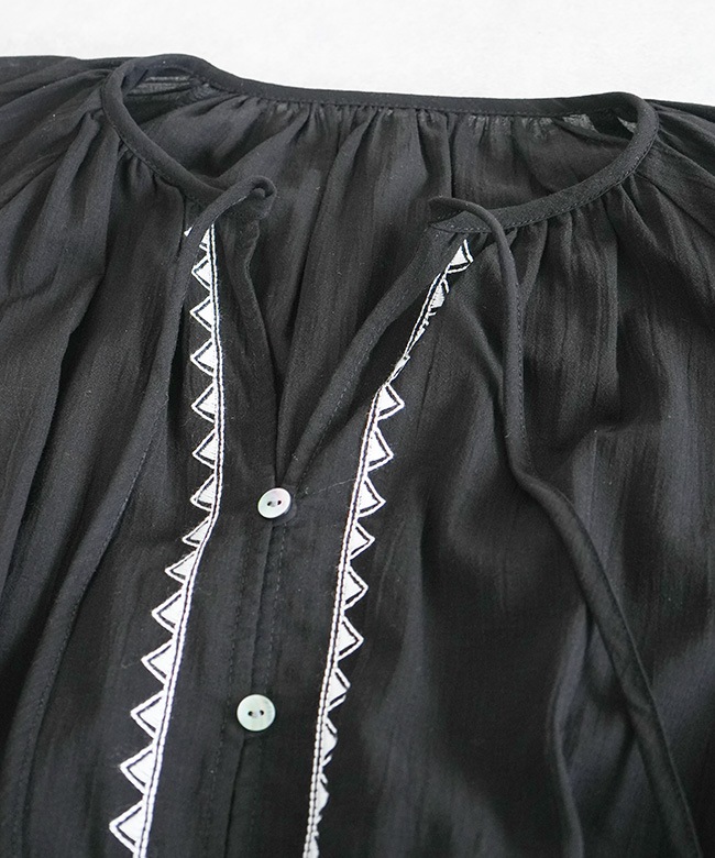 THE SHINZONE(ザ・シンゾーン)EMBROIDERED BLOUSE エンブロイダード