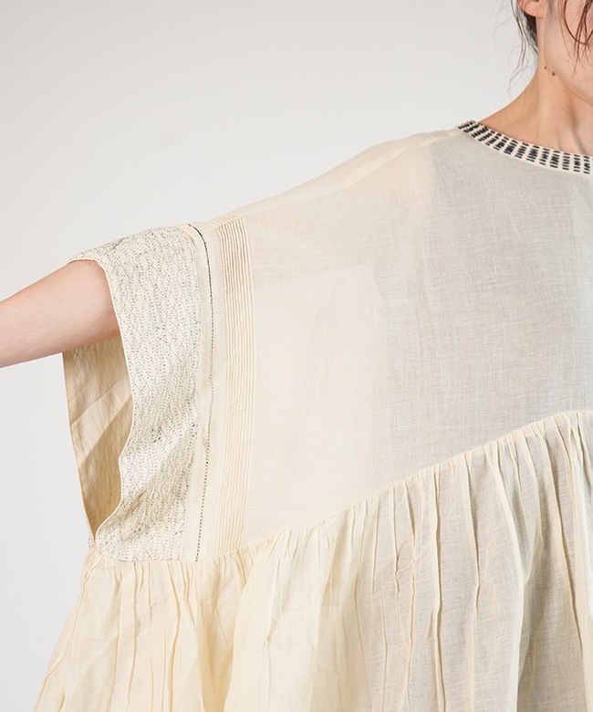 SALE 50%OFF】tumugu(ツムグ)ステッチワークカディコットン ポンチョ