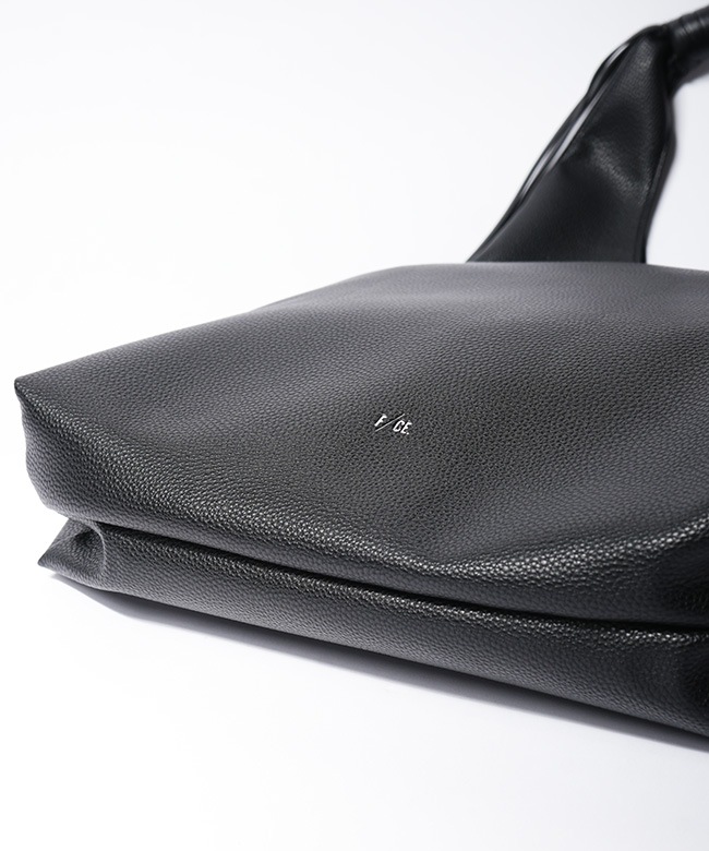F/CE. テックレザーラッピングハンドルトート F/CE. TECH LEATHER WRAPPING HANDLE TOTE / エフシーイー テック