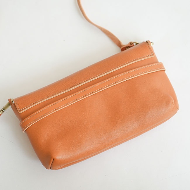 ◇【国内正規販売店】[5422305510]IL BISONTE(イルビゾンテ) レザー