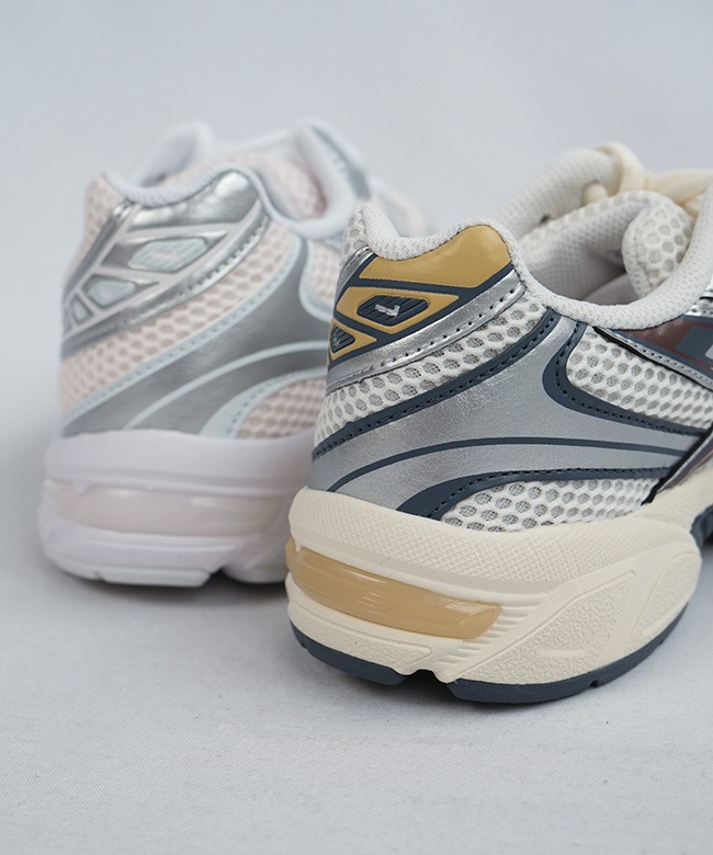 asics(アシックス)GEL-1130 スポーツスタイルシューズ レディース
