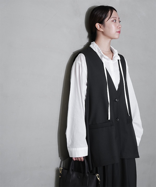 3-230108]mizuiro ind(ミズイロインド) deep V neck wide vest