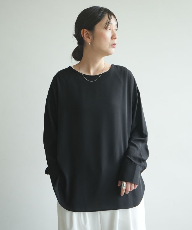 シンプル ブラック 長袖 トップス　Praia SALE 50%OFF】Praia(プライア)エアリーブラウス・カフスプルオーバー