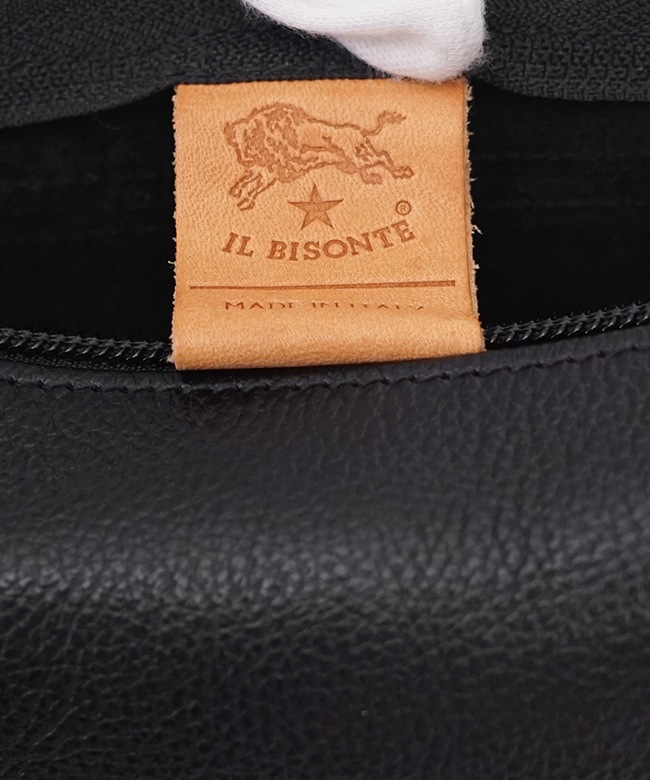 ◇【国内正規販売店】 IL BISONTE(イルビゾンテ) フラップ レザー
