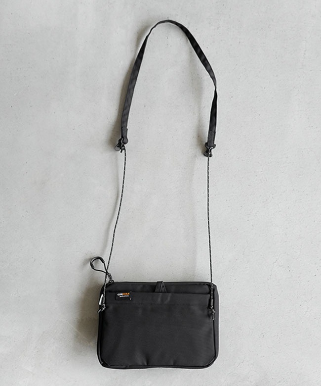 COMFY OUTDOOR GARMENT サコッシュ ショルダーバッグ