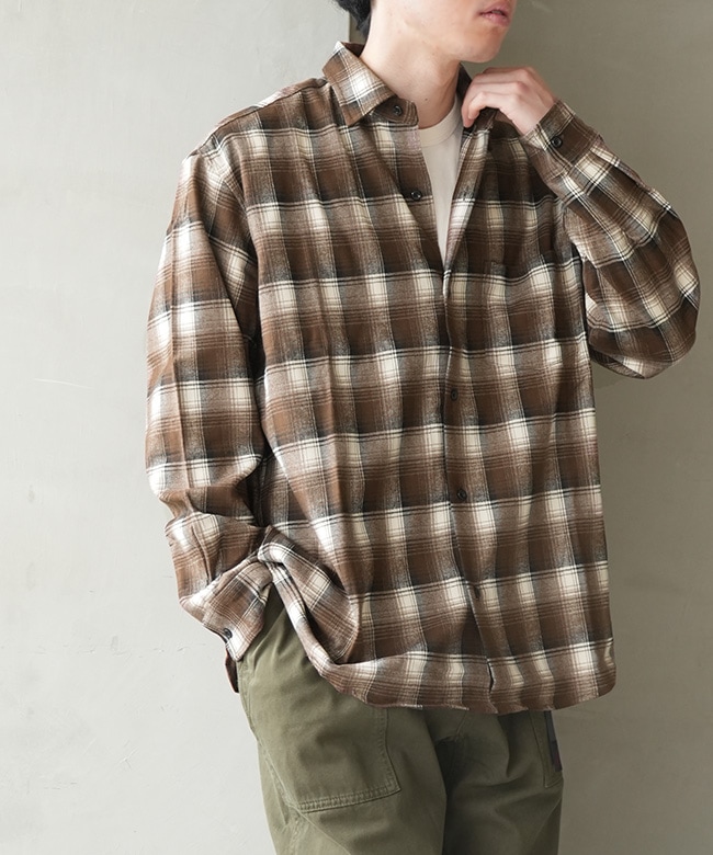 アーツアンドサイエンス　ループボタンスリップオンシャツ　ショッパー付き アーツアンドサイエンス ループボタンスリップオンシャツ