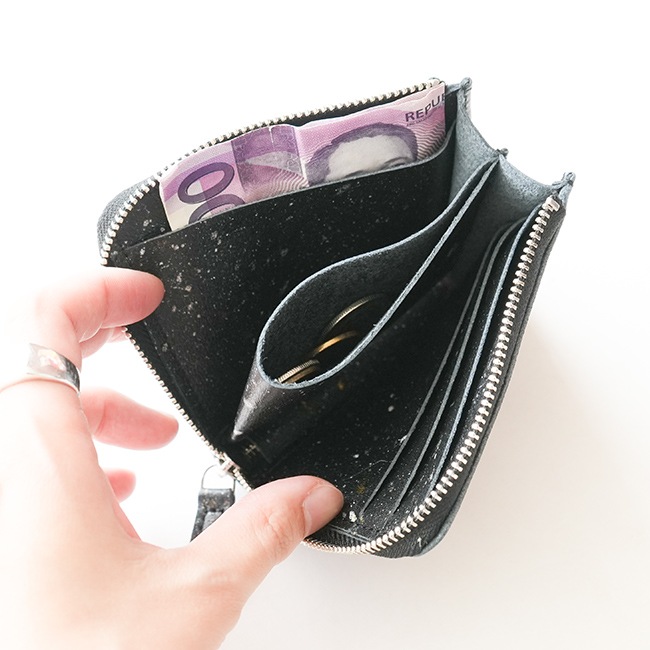 SALE 50%OFF】CRONY.(クルニー) Half Zip Wallet Small -Mikage
