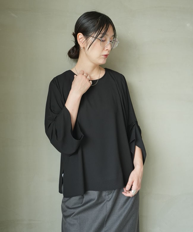 SALE 20%OFF】Praia(プライア)袖タック・エステルボイルブラウス