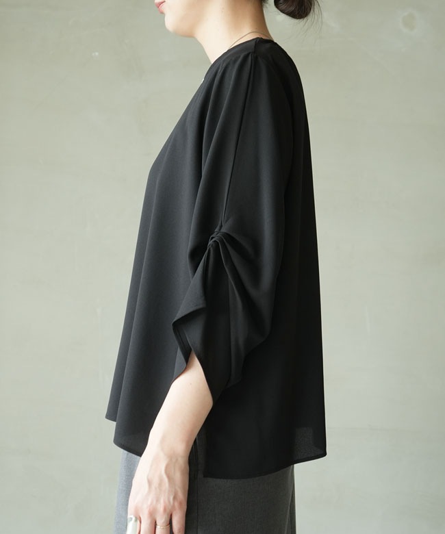 SALE 50%OFF】Praia(プライア)袖タック・エステルボイルブラウス