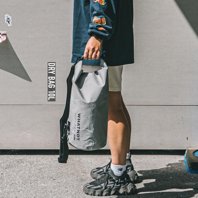 db-01-gy-10] / WHATNOT(ワットノット) / ドライバッグ 10L（GY）｜DRY