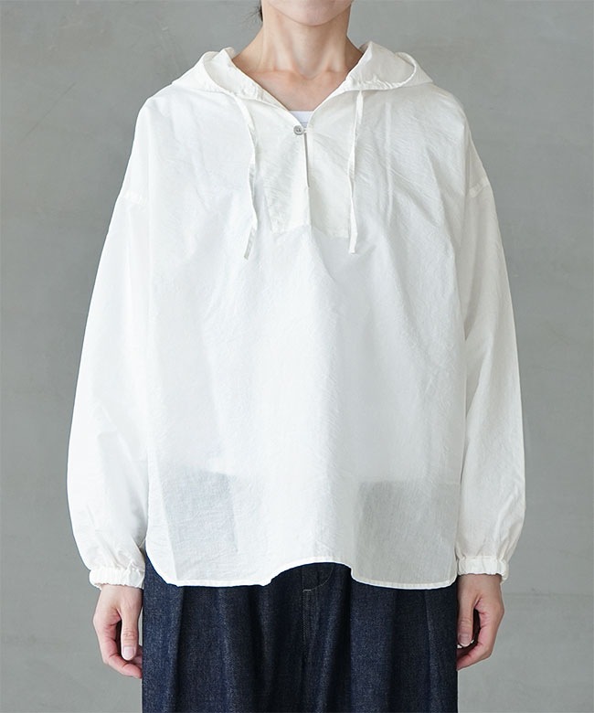 P81628]prit(プリット) エアリーコットンフードプルオーバーシャツ