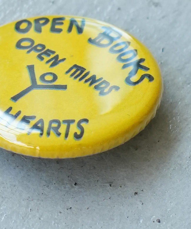 cl-pinback]City Lights Book Store(シティライツ ブックストア) ロゴ