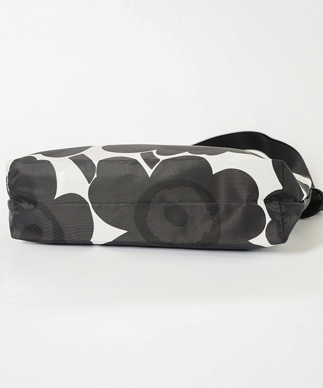 国内正規販売店】marimekko(マリメッコ) Neat Crossbody Unikko S