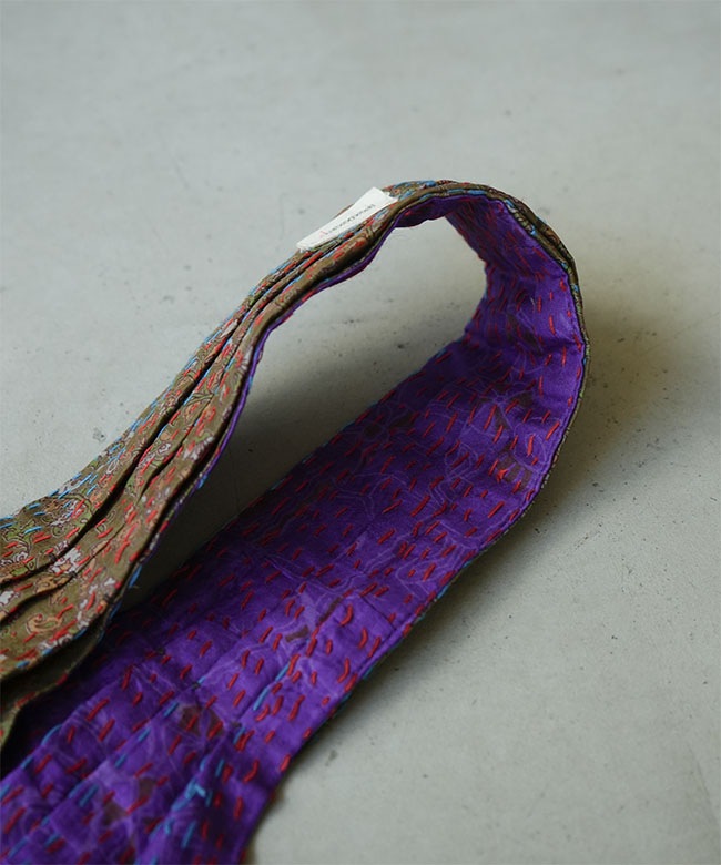 SALE 50%OFF】CHARCOAL(チャコール) BDV Silk Kantha Ascot アスコット