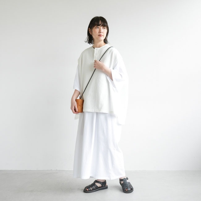 f.dom リネンノースリーブ Marine Printed Denim Sleeveless Midi Dress in geo denim | Ramy Brook