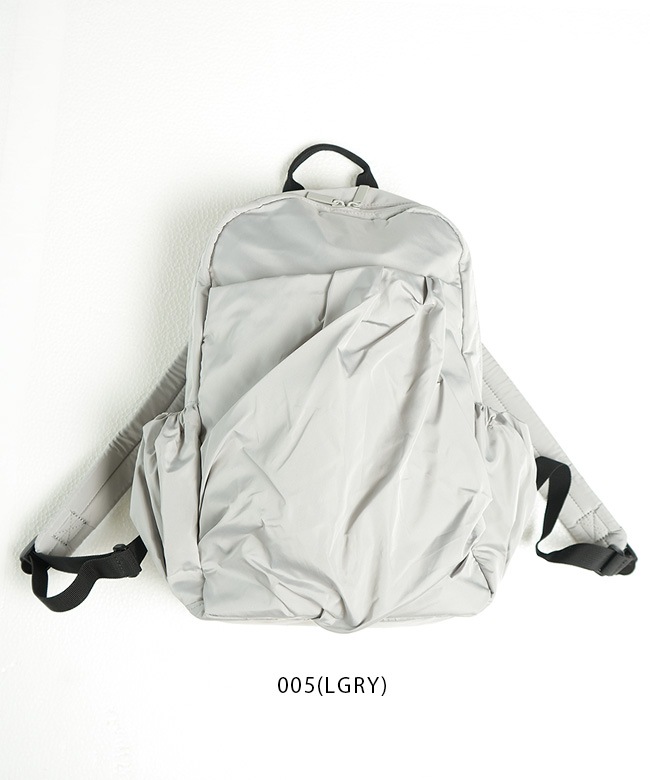 13WGB239304]emmi(エミ)eco 撥水ギャザーボディーバックパック