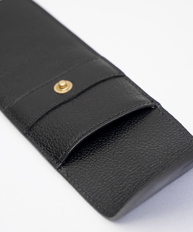 ◇【国内正規販売店】(411235)IL BISONTE(イルビゾンテ)レザーフラップ