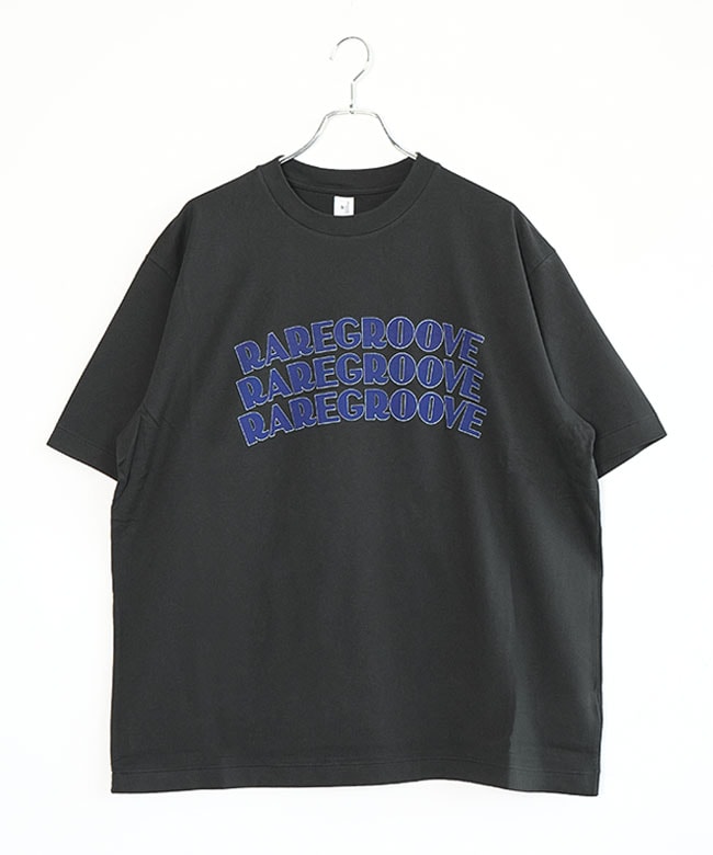 blurhms ROOTSTOCK(ブラームスルーツストック) RAREGROOVE Print Tee