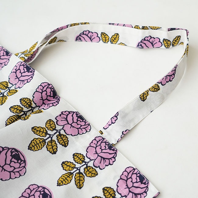 国内正規販売店】marimekko(マリメッコ) Vihkiruusu ファブリック