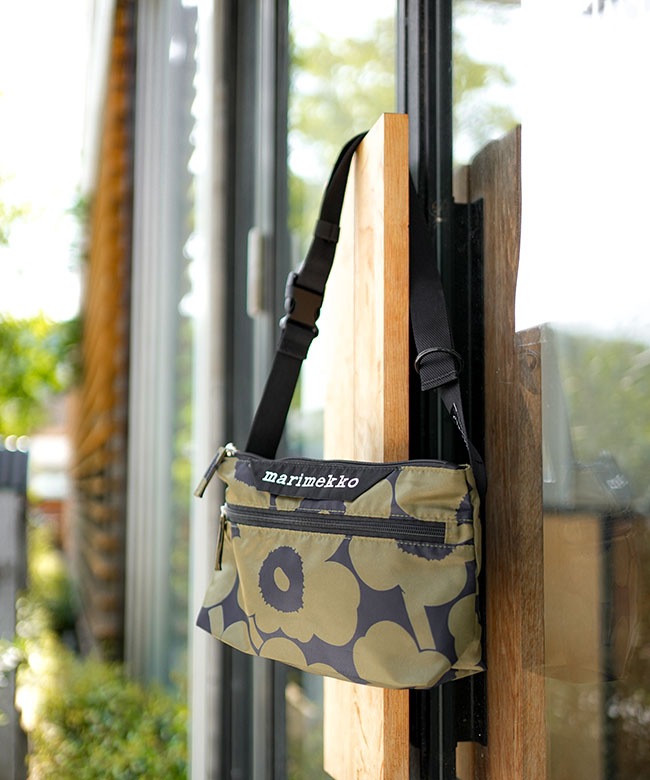 国内正規販売店】marimekko(マリメッコ)ニート クロスボディー