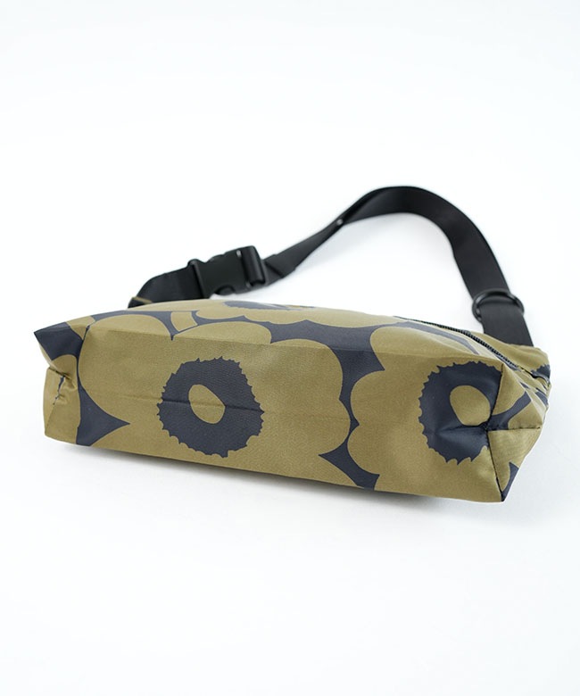 国内正規販売店】marimekko(マリメッコ)ニート クロスボディー