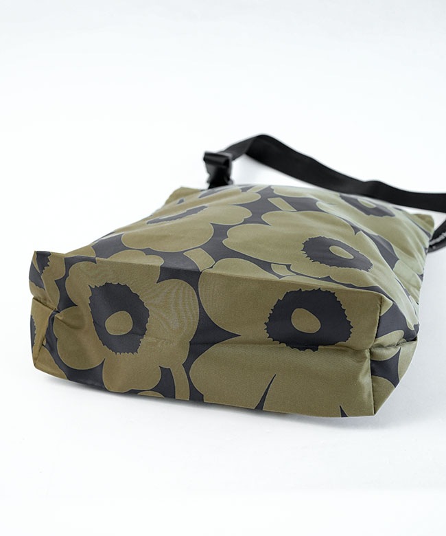 国内正規販売店】marimekko(マリメッコ)ニート クロスボディー