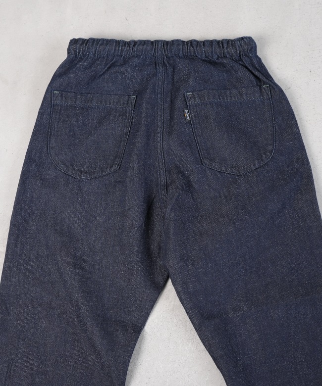 ほぼ未使用 Go Hemp ヘンプデニム イージーストレートパンツ ほぼ未使用 Go Hemp ヘンプデニム イージーストレートパンツ