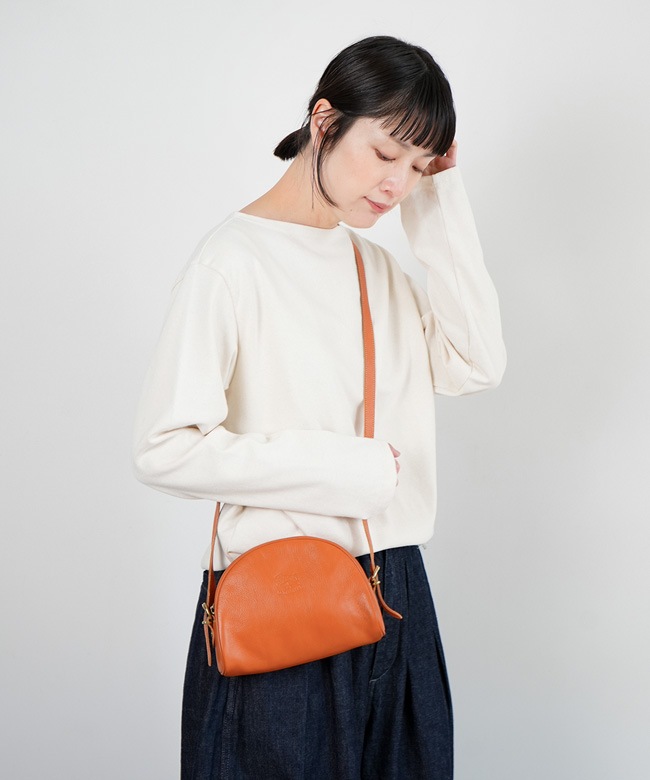 ◇【国内正規販売店】[5442300110]IL BISONTE(イルビゾンテ)クロス