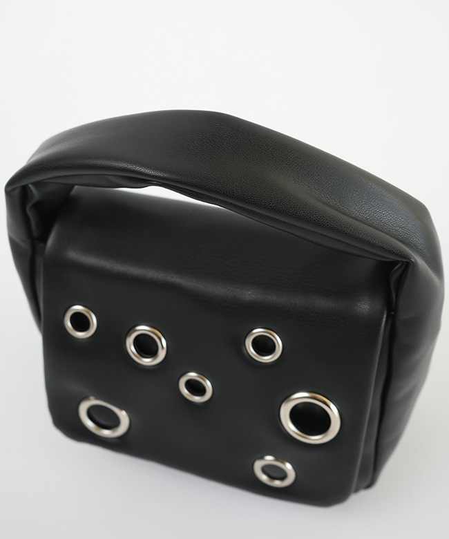 小物 chee F/CE. TECH LEATHER EYELET MINI POACH / エフシーイー テックレザー